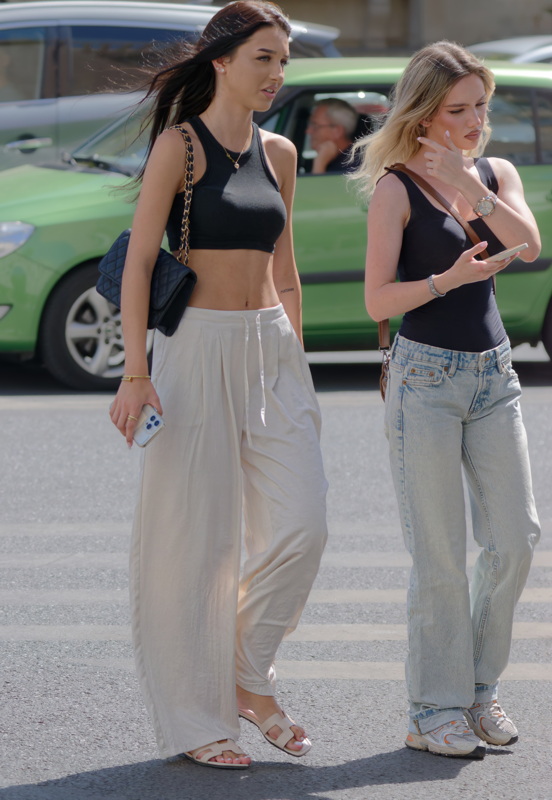 Pretty girls